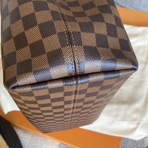 Louis Vuitton Graceful MM hobo100% authentic - Picture 9 of 16